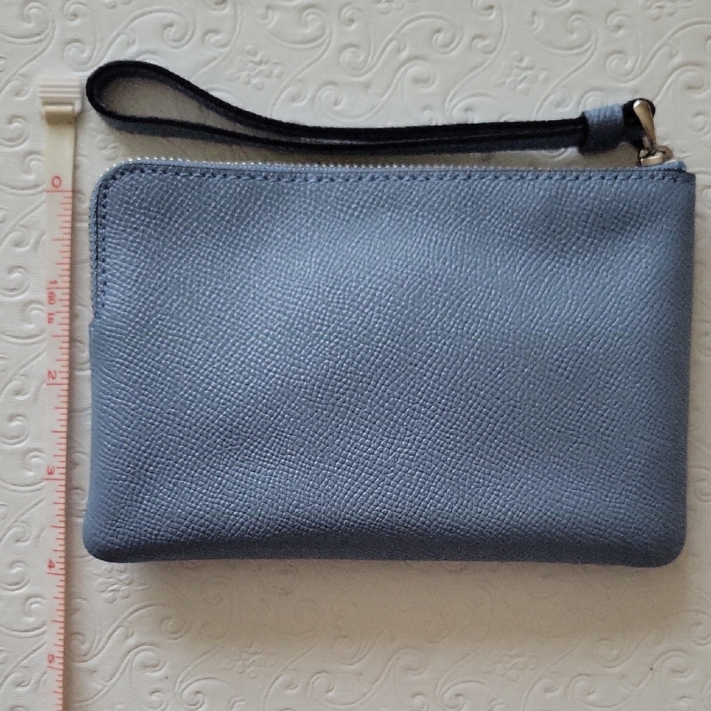 Coach Light Blue Leather Wristlet NWT - Picture 2 of 8